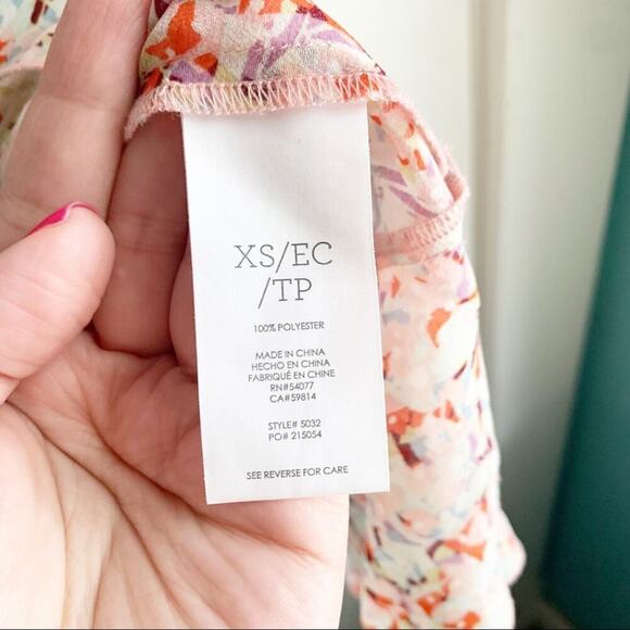 CAbi Bella Floral Tiered Chiffon Blouse Tank Top #5032 Pink Size XS Layering - Picture 7 of 13